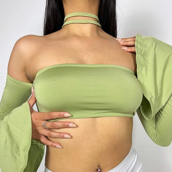 🚨3 LEFT🚨pretty green Flare Top - Picture 1 of 2